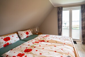 2 bedrooms, internet, bed sheets