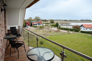 Property grounds - Modern gallery apartment with balcony view of the Puddeminer Wiek! (Poseritz)