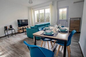 Dining - Charming 2-room apartment close to the beaches, Le Céladon (Cannes)