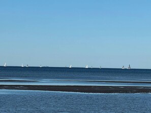 Shared Dormitory, 1 Bedroom, Smoking | Beach