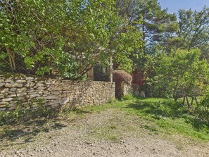 Property grounds - Lovely house with pool and garden (Saint-Léon-sur-Vézère)