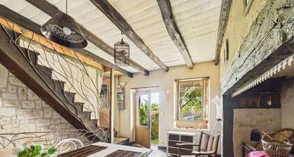 Lovely house with pool and garden