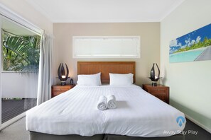 2 bedrooms, iron/ironing board, WiFi, bed sheets
