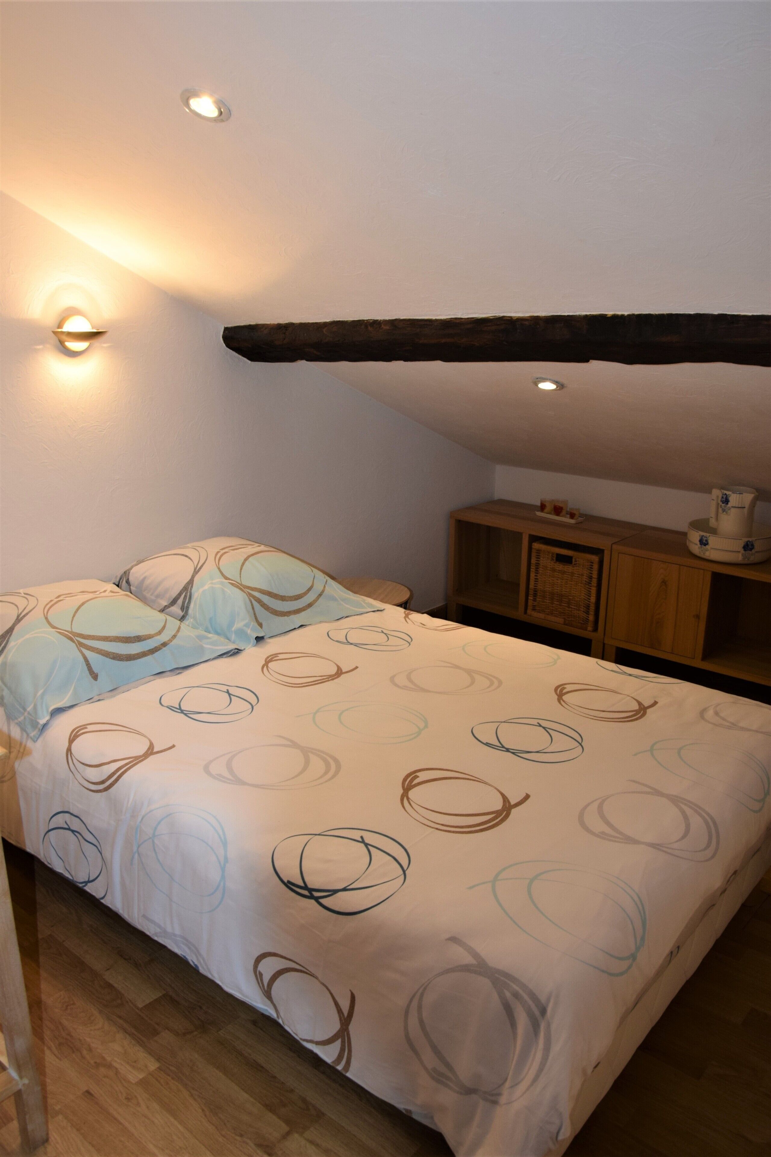 1 bedroom, iron/ironing board, WiFi, bed sheets