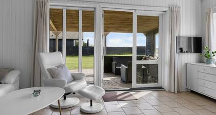 "Rolfkarl" - 250m from the sea by Interhome