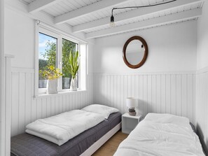 3 bedrooms, Internet