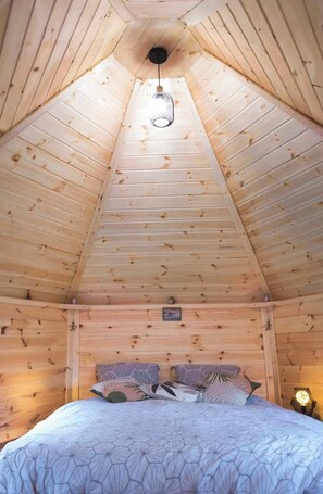 WiFi, bed sheets