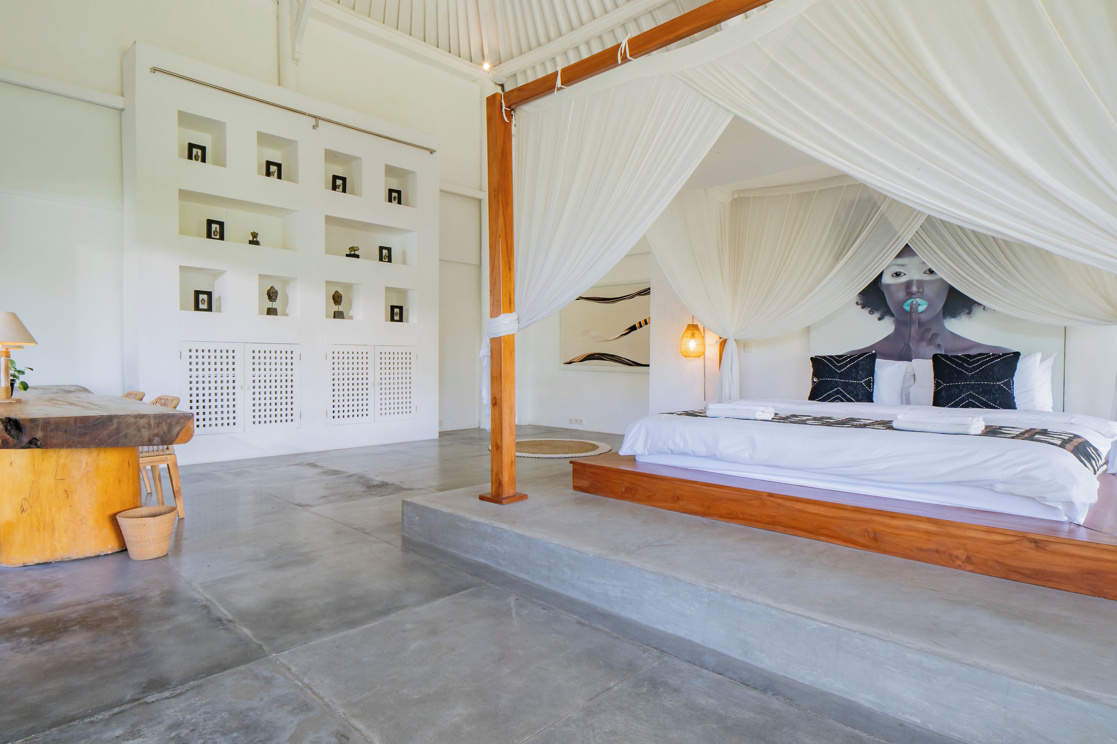 Grand Tek Büyük Yataklı Oda, Havuz Manzaralı | Masa, dizüstü bilgisayar çalışma alanı, ücretsiz kablosuz İnternet 