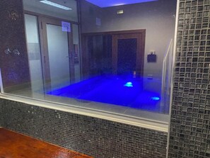 Apartment, 2 Bedrooms, Accessible, Balcony | Pool | Indoor pool - Luxurious Apartment in the Heart of Docklands (Melbourne)