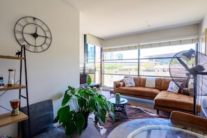 Leilighet, 2 soverom, tilgjengelighetstilpasset, balkong | Oppholdsrom