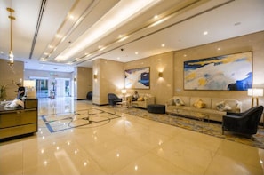 Condo, 1 chambre, balcon, vue sur le jardin | Hall