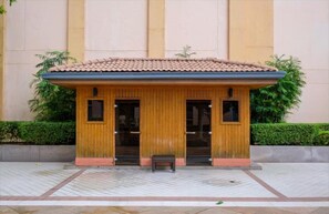 Condo, 1 Bedroom, Smoking, Balcony | Bahagian luar