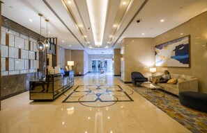 Condo, 1 Bedroom, Balcony, Garden View | Lounge