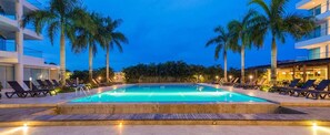 Lejlighed - 3 soveværelser - handicapvenligt | Pool | Udendørs pool