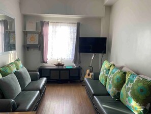 Living room - The Loop Tower Downtown City Centre Comfy 2bR (Cagayan de Oro)
