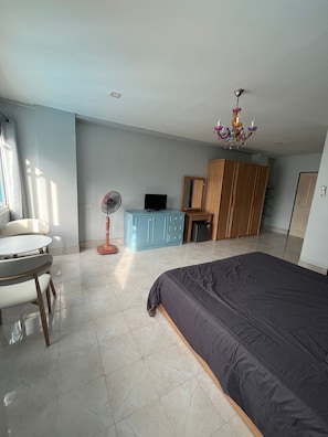 Shared Dormitory, 1 Bedroom, Pool View