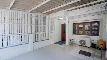 House, 2 Bedrooms, City View | Property entrance