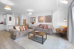 Family House, Patio | Living area