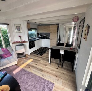 Interior - Cozy chalet near the sea. Pet friendly! (Schagen)