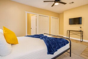 3 bedrooms, iron/ironing board, WiFi, bed sheets