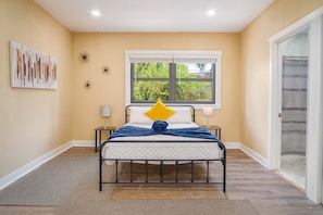 3 soverom, strykejern/-brett, wi-fi og sengetøy