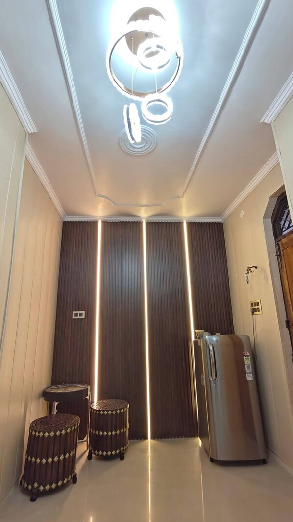 Apartment, 2 Bedrooms, Accessible, Smoking | Interior