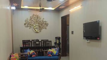 Apartment, 2 Bedrooms, Accessible, Smoking | Room amenity