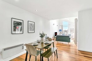 تناول الطعام