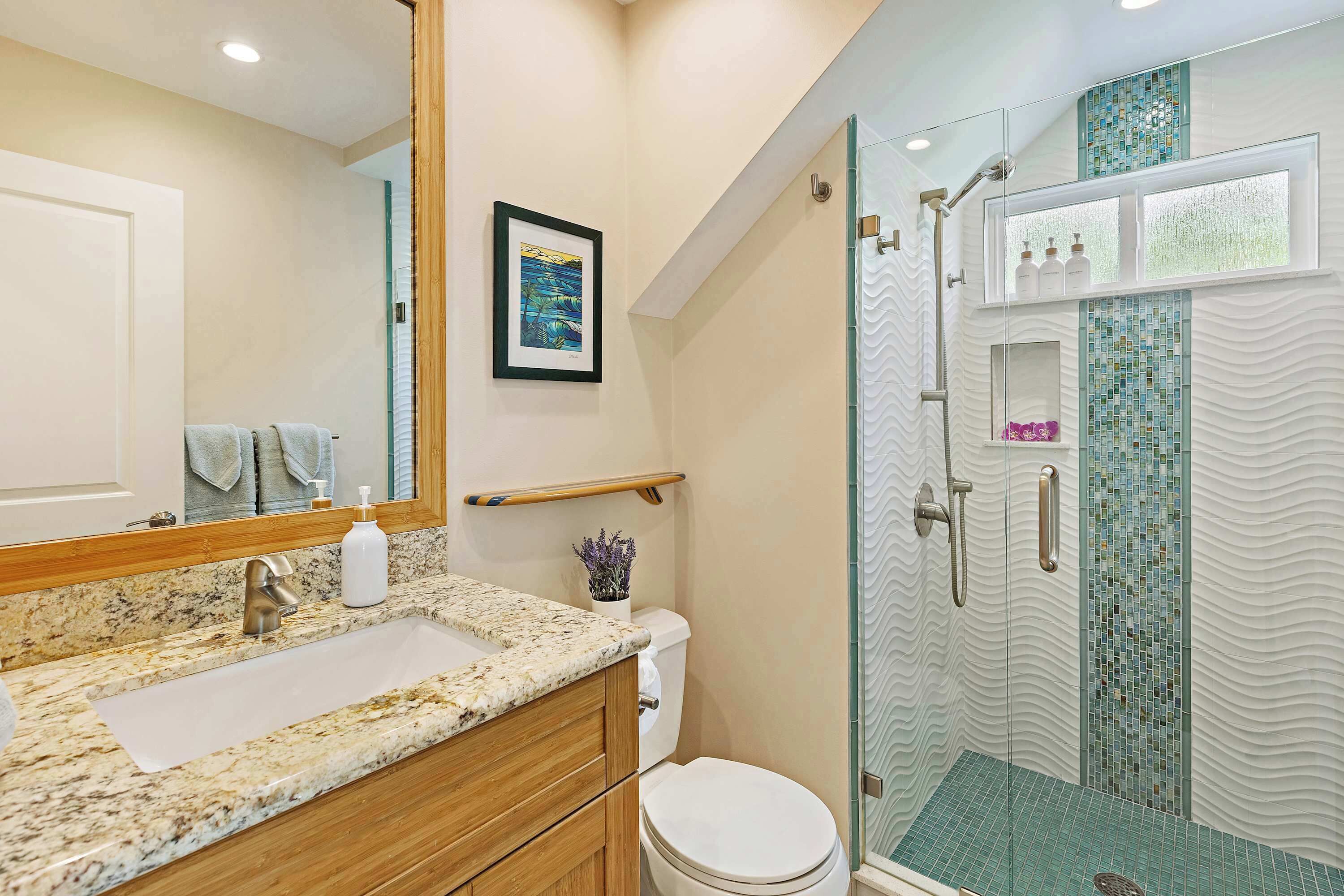 Shower, hair dryer, towels