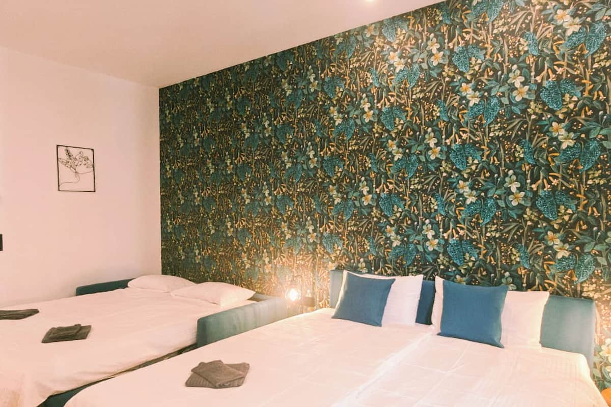 Deluxe Apartment | Individually decorated, individually furnished, free cribs/infant beds