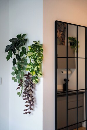 Decoración personalizada, muebles diferentes y cunas gratuitas 