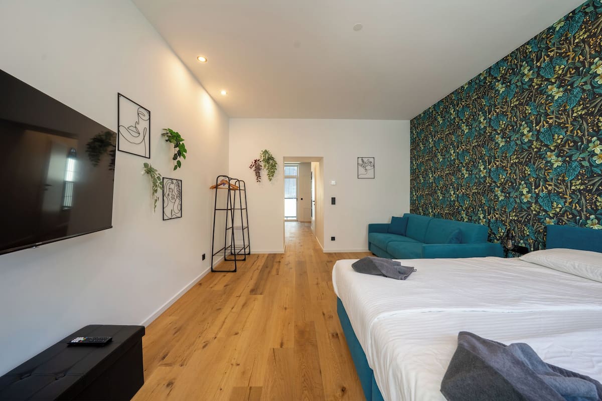 Apartment 3, Sleeps 4 | Individually decorated, individually furnished, free cribs/infant beds
