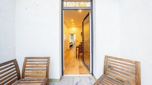 Apartment 1, Sleeps 4 | 테라스/파티오