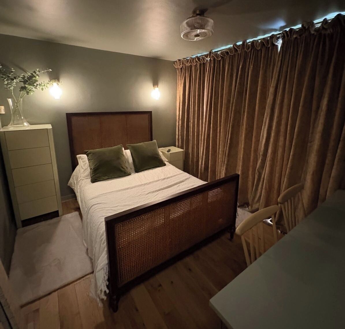 1 bedroom, WiFi, bed sheets