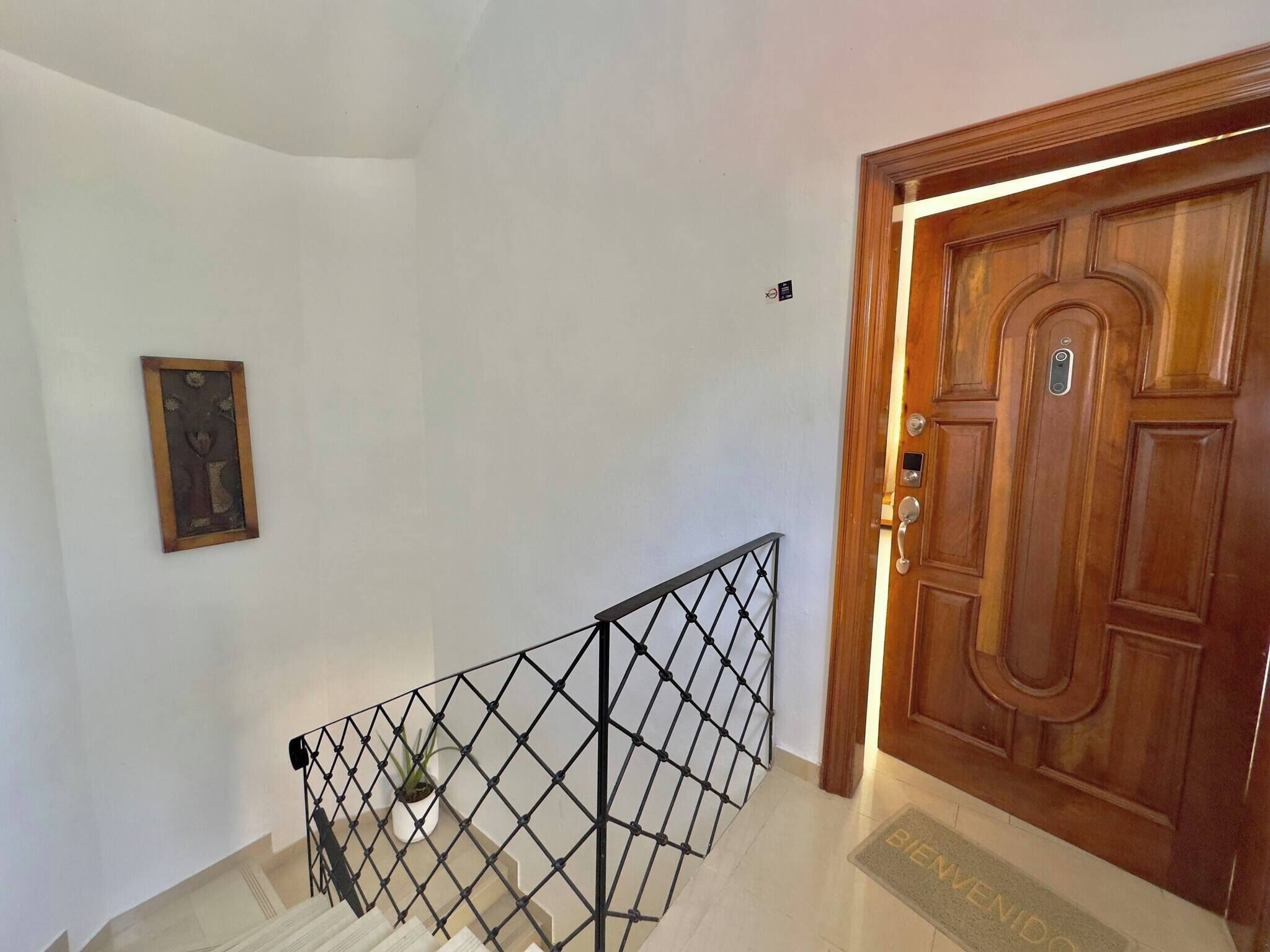 Apartment, 3 Bedrooms, Smoking, City View | Interior