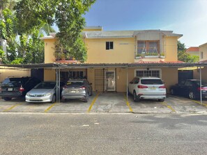 Apartamento, 3 habitaciones, fumadores, vistas a la ciudad | Exterior