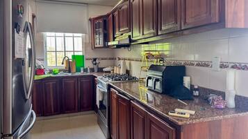 Apartment, 3 Bedrooms, Smoking, City View | Interior