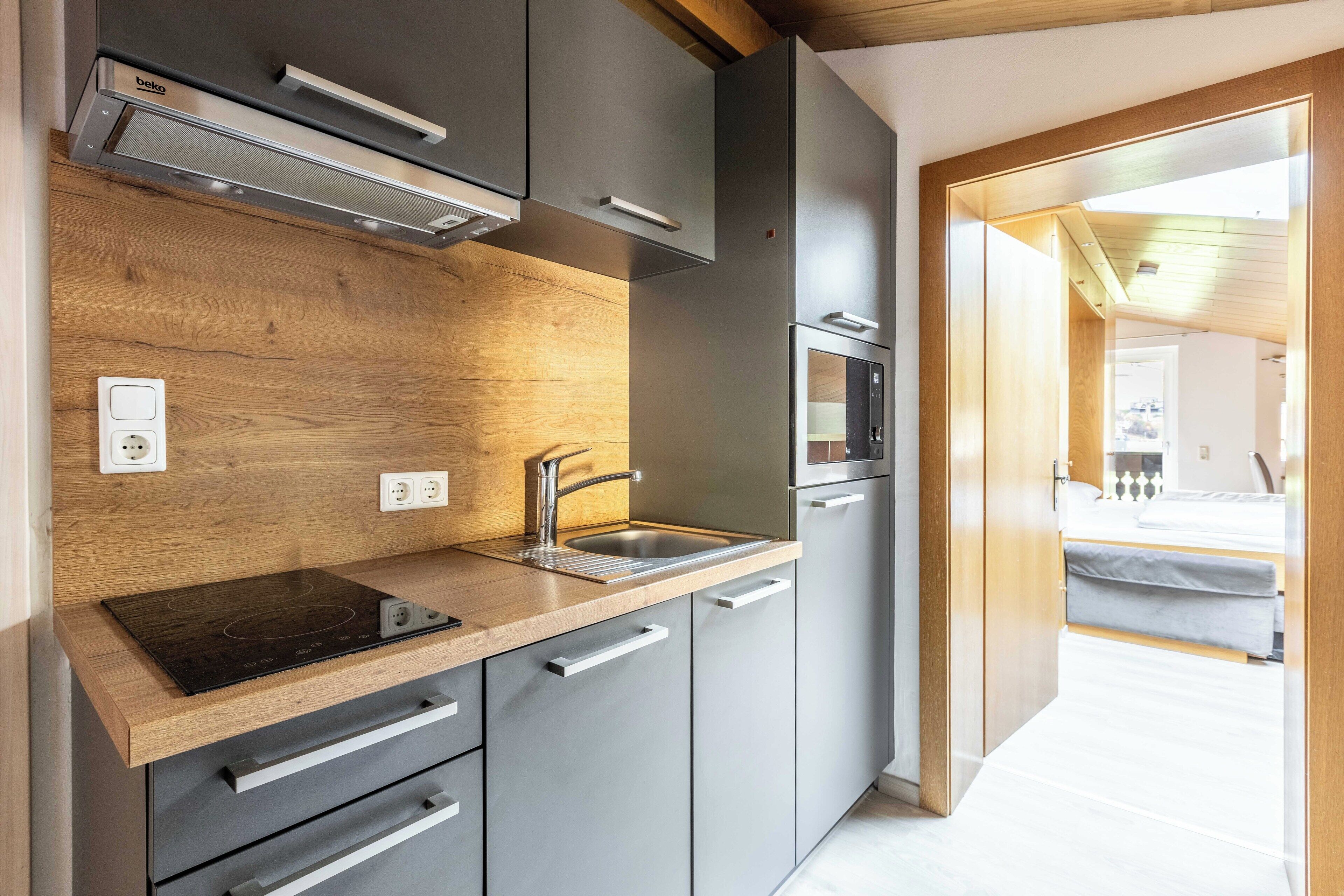 風格公寓, 露台, 山景 | 私人廚房 | 大型雪櫃/冰箱、爐具、高腳椅、廚房用具/餐具/器皿