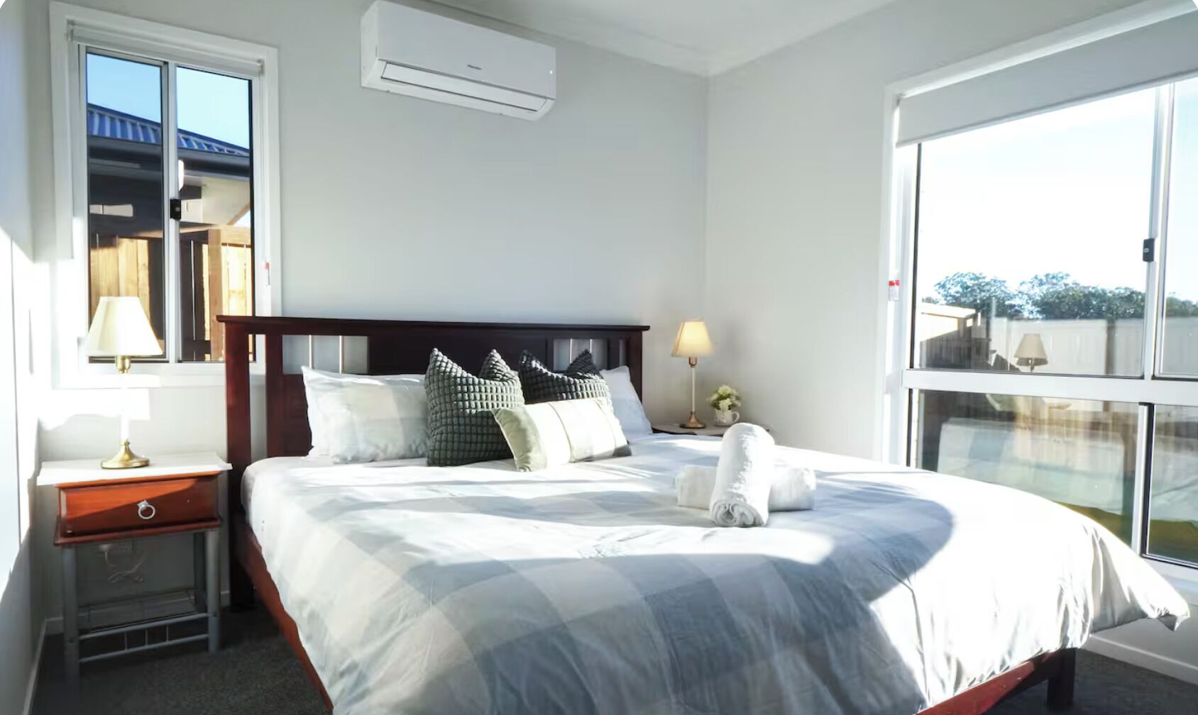 5 Schlafzimmer, Bügeleisen/Bügelbrett, Internetzugang, Bettwäsche