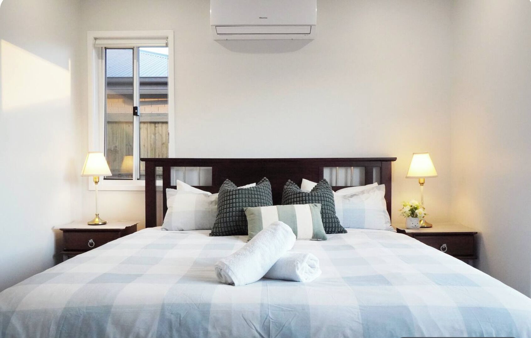 5 dormitorios, tabla de planchar con plancha, Internet y ropa de cama