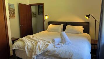 Internet, bed sheets