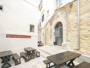 Outdoor dining - Suite Mare Selene - Il Monastero Sul Mare (Vieste)