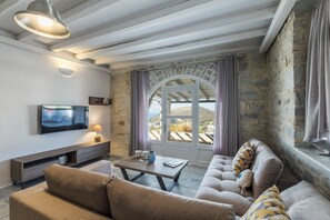 Villa, Accessible, Smoking | 4 bedrooms - Dilion Hotel-villas (Paros)