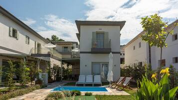 Apartment | 18 bedrooms