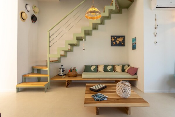 House | 18 bedrooms