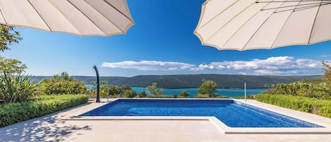 บ้านพักสำหรับครอบครัว, หลายห้องนอน (Seaview Pool House Mytilus) | สระว่ายน้ำ