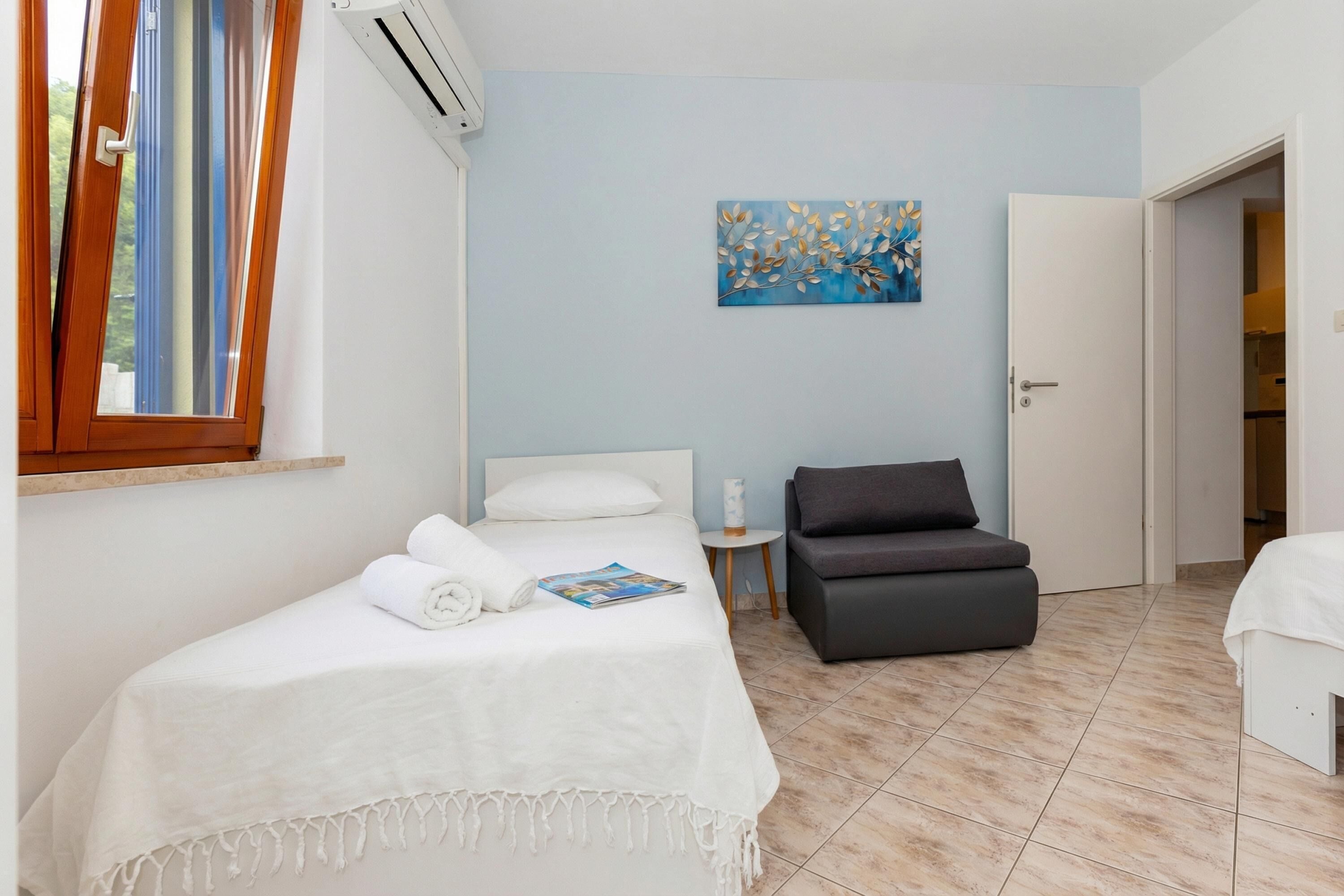 Familienhaus, Mehrere Schlafzimmer (Seaview Pool House Mytilus) | 4 Schlafzimmer, Bügeleisen/Bügelbrett, kostenloses WLAN, Bettwäsche