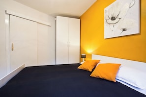 4 phòng ngủ, bàn ủi/dụng cụ ủi quần áo