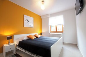 4 habitaciones, tabla de planchar con plancha y wifi gratis 