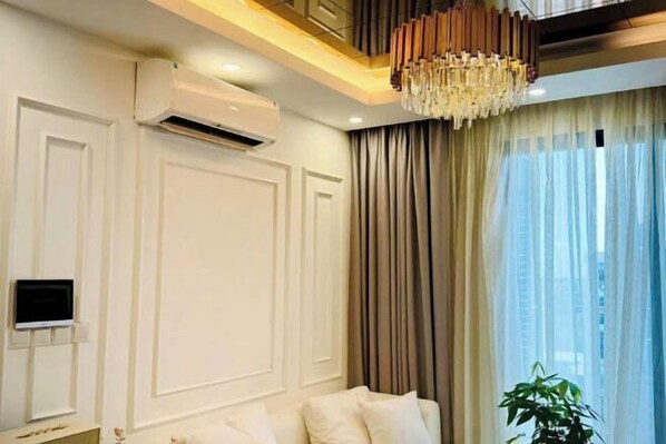 Living area - X-Stay Luxe (Haiphong)